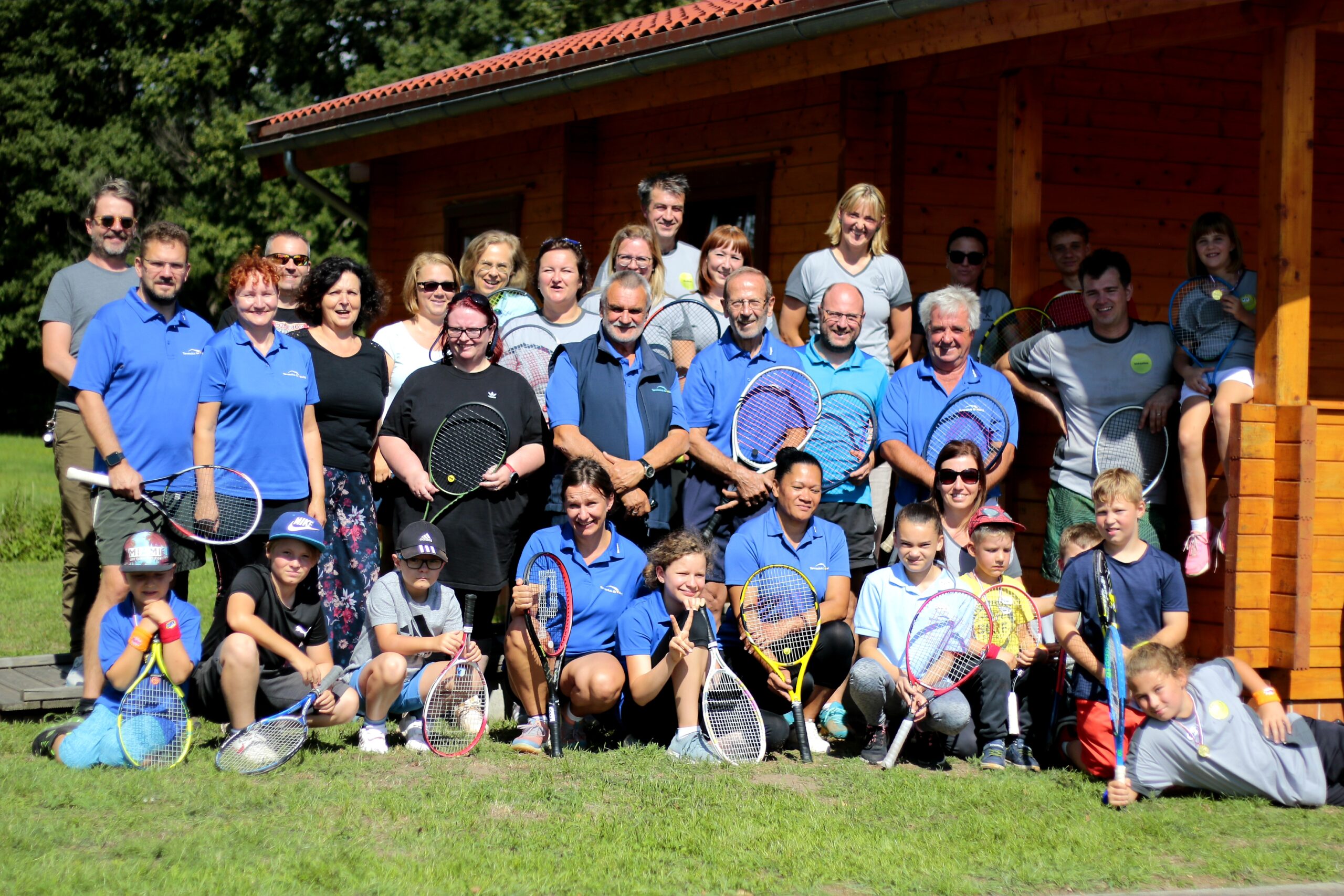 Familientreffen auf der Tennisanlage des Tennisclub Großwig e.V.